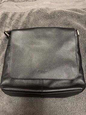 Coach Men's Black Pebbled Leather Messenger Bag